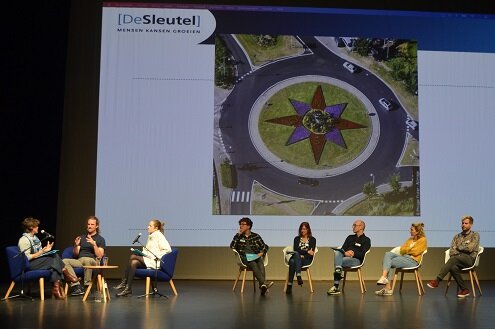 DSC 0119 groep plenair futureproof blz 11 en 12 web